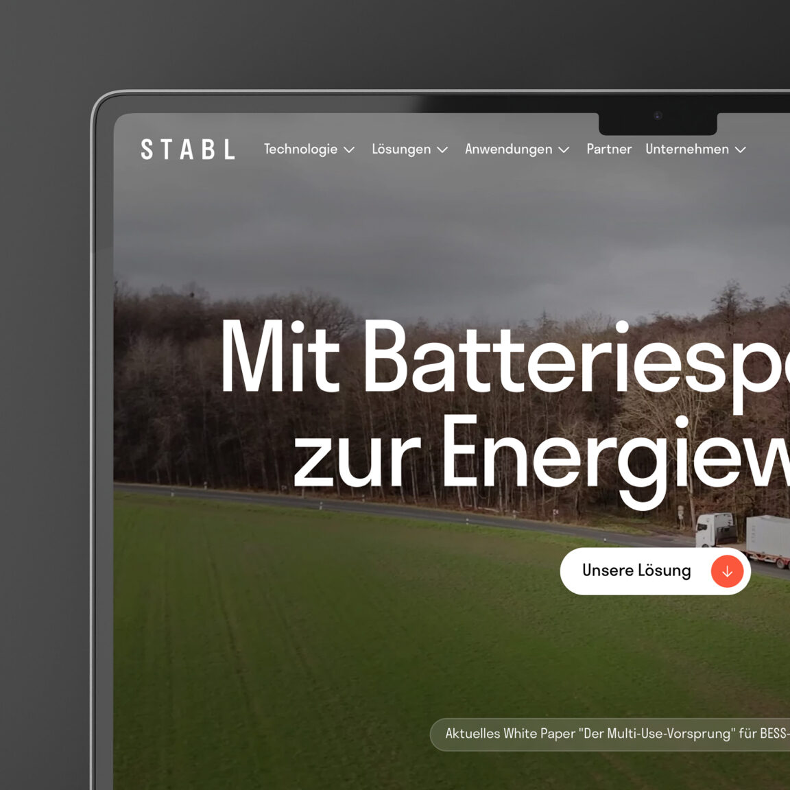Unternehmenswebsite auf einem Tablet