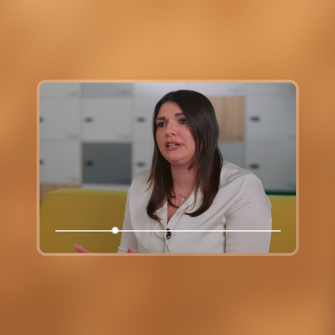 Recruiting-Video mit einer Mitarbeiterin