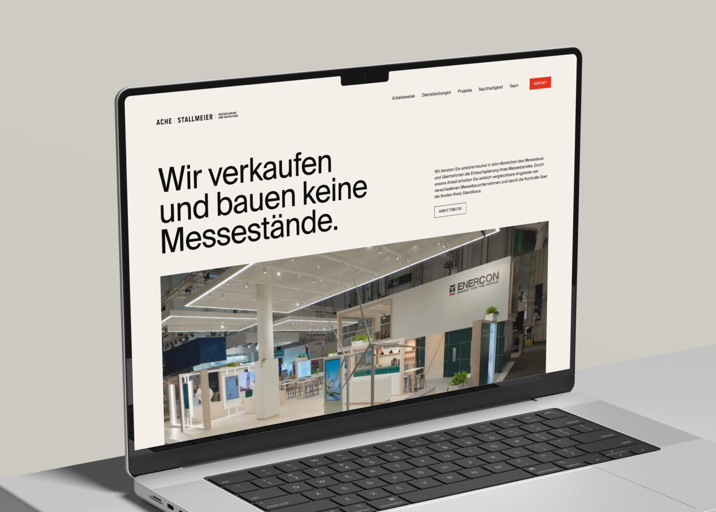 Mockup von einem Laptop auf dem die Startseite der Website https://ache-stallmeier.de/ zu sehen ist.