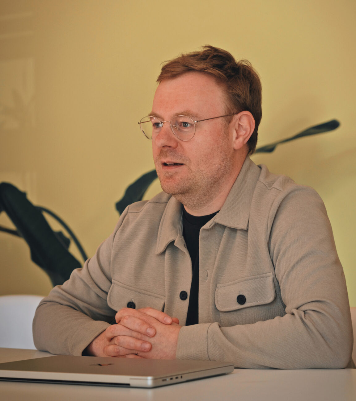 Mitarbeiter von seitenweise im Beratungsgespräch